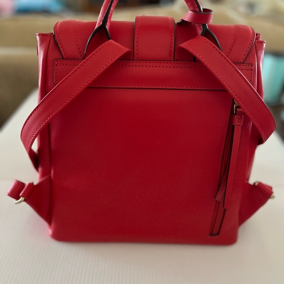 NWOT Rare 🎒 Radley London Red Devonport Mews Medium Flapover Backpack 🎒 - Picture 3 of 11